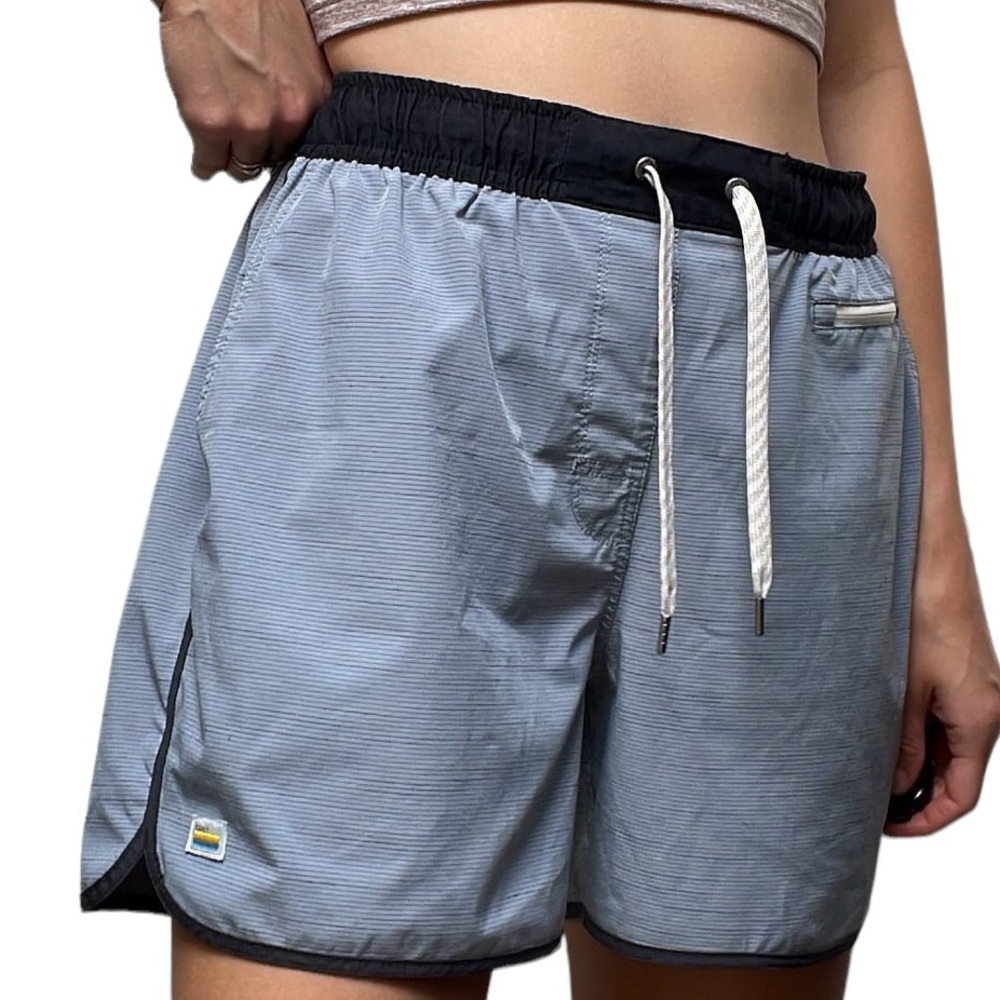 Vuori Men’s Bank Atheltic Drawstring Everyday Active Gym Hiking Short 5” M 32”